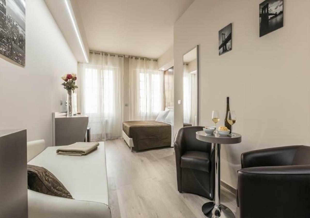 Astoria Deluxe Rooms Болонья Екстер'єр фото